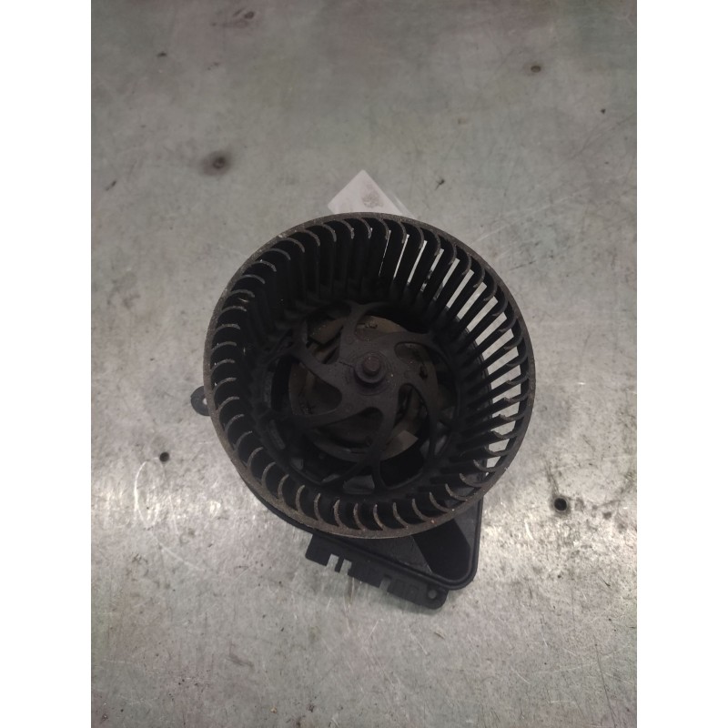 Recambio de ventilador calefaccion para mercedes-benz sprinter 02.00  caja cerrada 416 cdi (904.662) referencia OEM IAM 663239W 