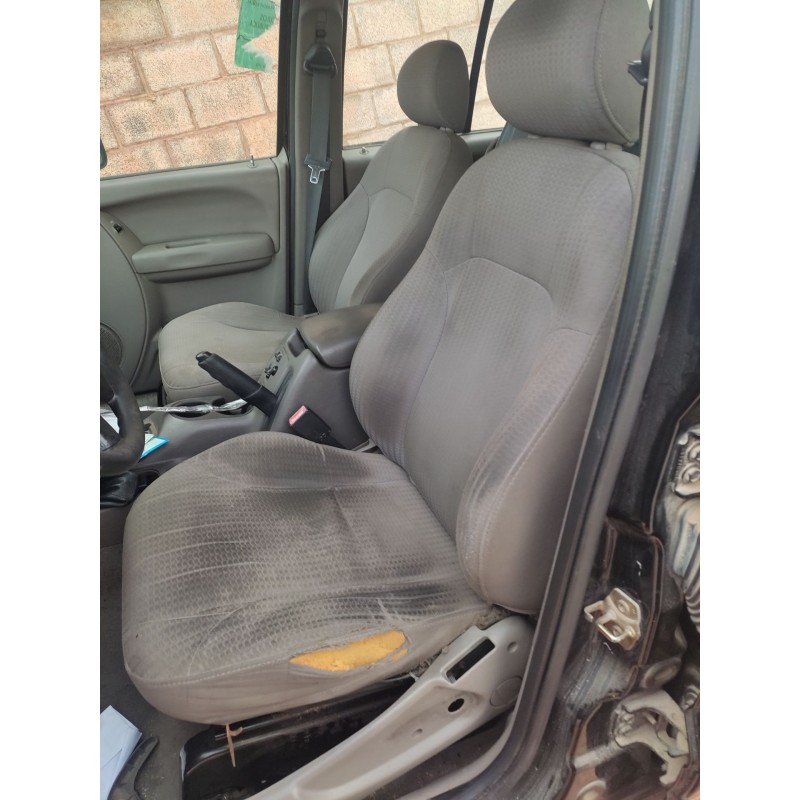 Recambio de asiento delantero izquierdo para jeep cherokee (kj) 2.5 crd 4x4 referencia OEM IAM   