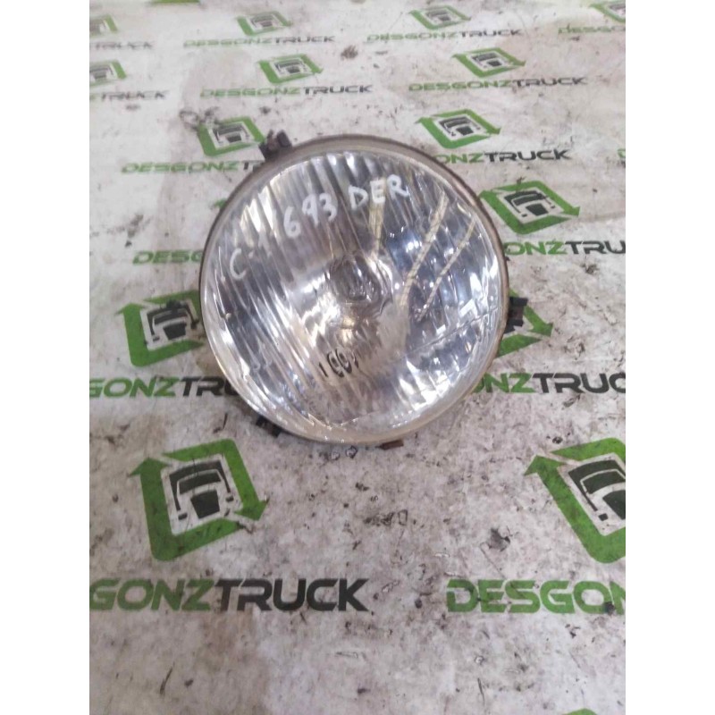 Recambio de faro derecho para renault trucks dg 260.20 referencia OEM IAM   