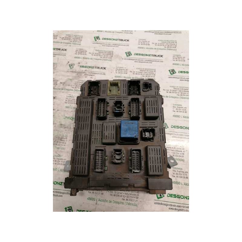 Recambio de caja reles / fusibles para peugeot 607 (s1) básico referencia OEM IAM 9640797980  