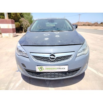 opel astra j (p10) del año 2010
