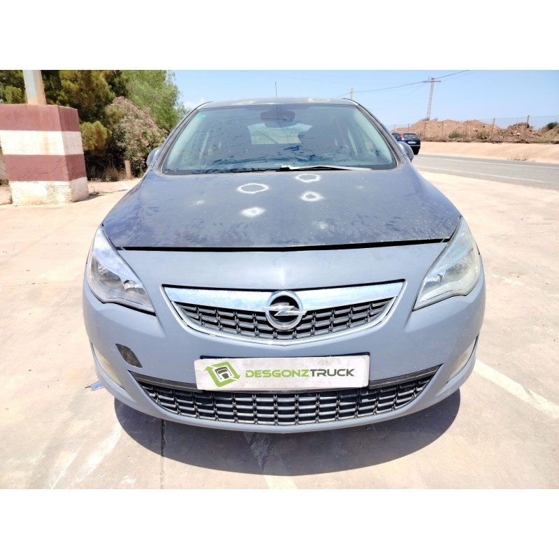 opel astra j (p10) del año 2010