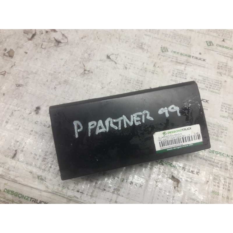 Recambio de guarnecido radio para peugeot partner (s1) 1.4 referencia OEM IAM   