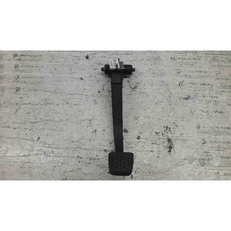 Recambio de pedal embrague para opel astra h berlina referencia OEM IAM 9010883  