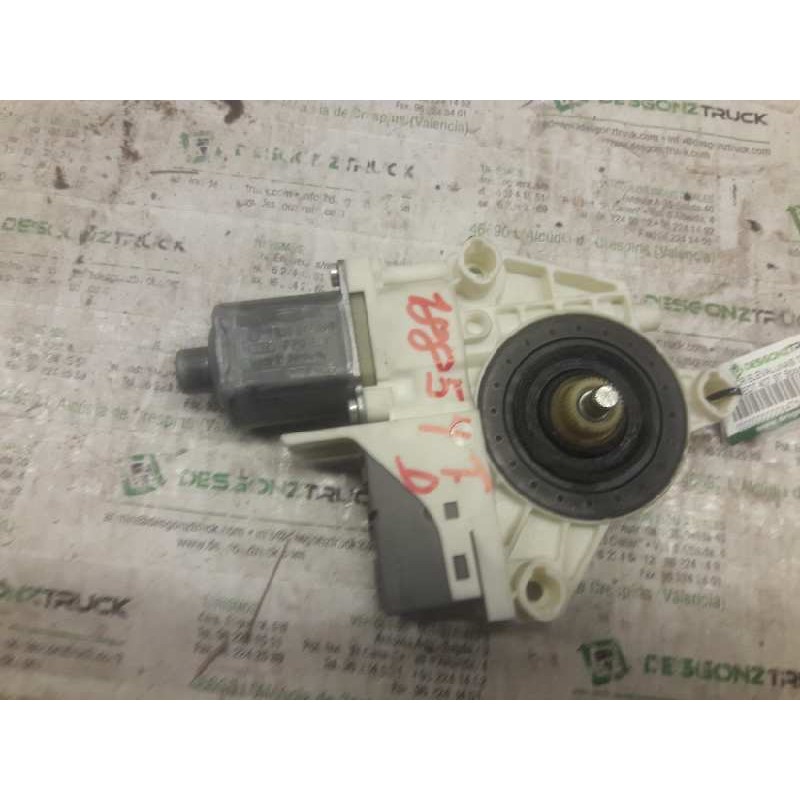 Recambio de motor elevalunas trasero derecho para peugeot 407 st sport referencia OEM IAM 0130822200 999066103 6 PINS