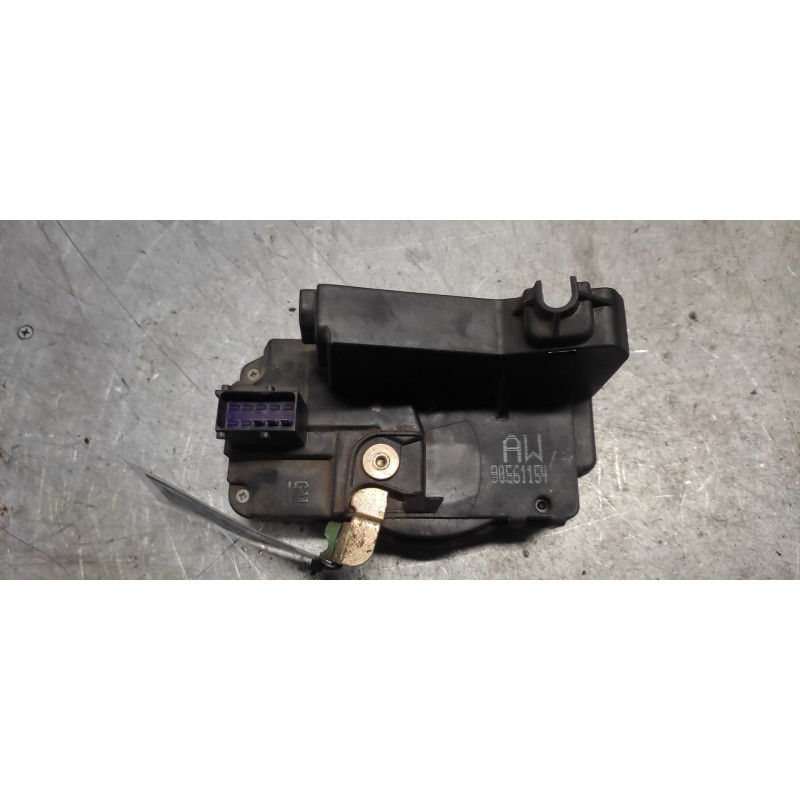 Recambio de cerradura puerta delantera derecha para opel astra g berlina 2.0 dti referencia OEM IAM 90561154 3 PINS 2