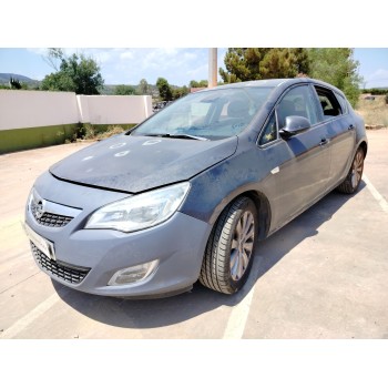 opel astra j (p10) del año 2010