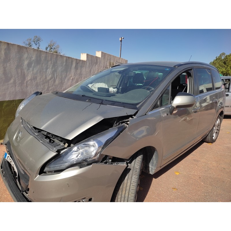 peugeot 5008 del año 2015