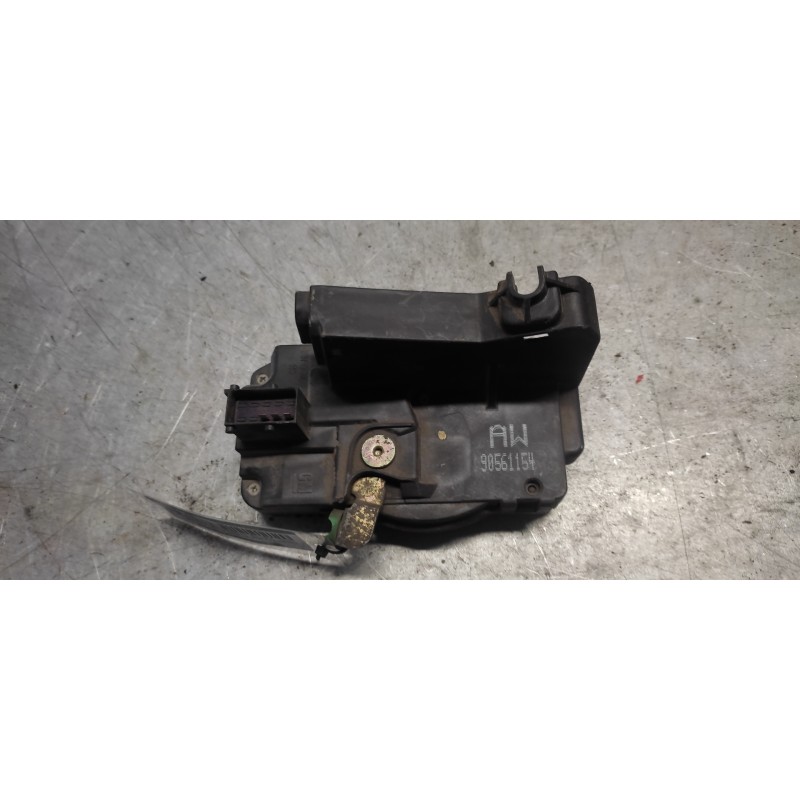 Recambio de cerradura puerta delantera derecha para opel astra g berlina 2.0 dti referencia OEM IAM 90561154 3 PINS 2