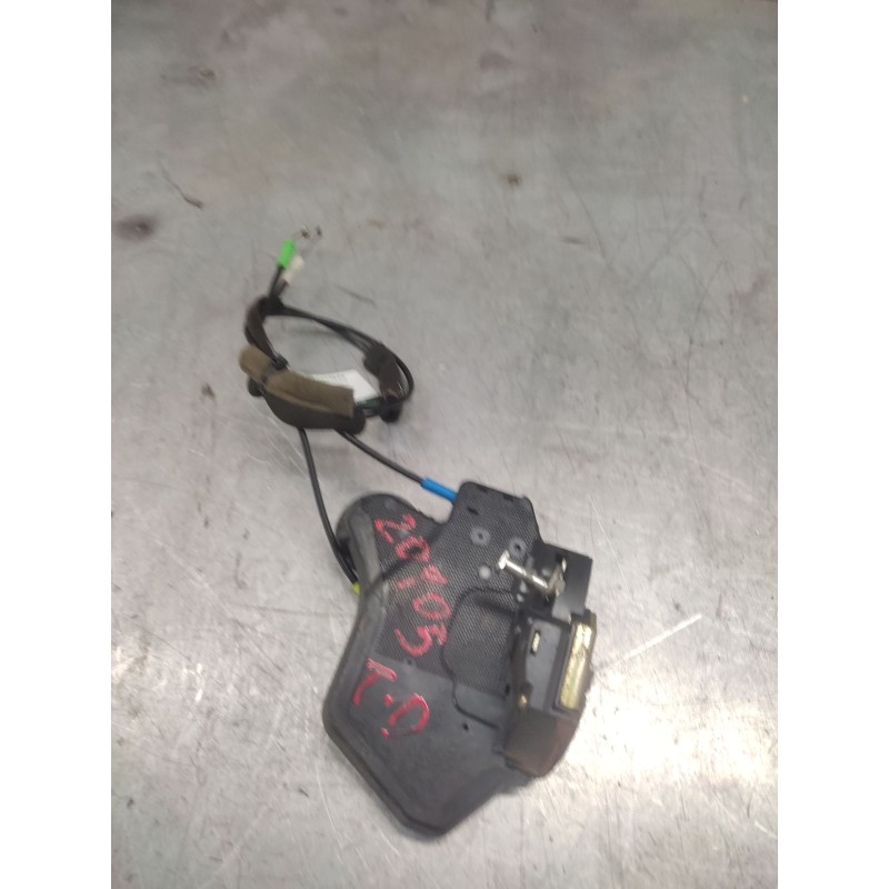 Recambio de cerradura puerta trasera derecha para toyota avensis berlina (t25) 2.0 d4-d executive sedán (4-ptas) referencia OEM 2