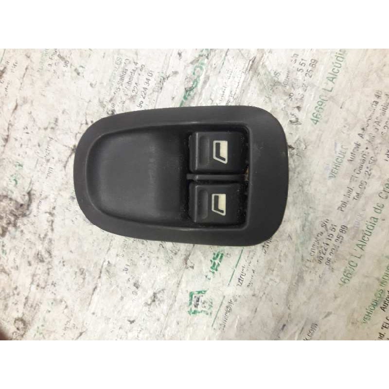 Recambio de mando elevalunas delantero izquierdo para peugeot 206 berlina xr referencia OEM IAM   