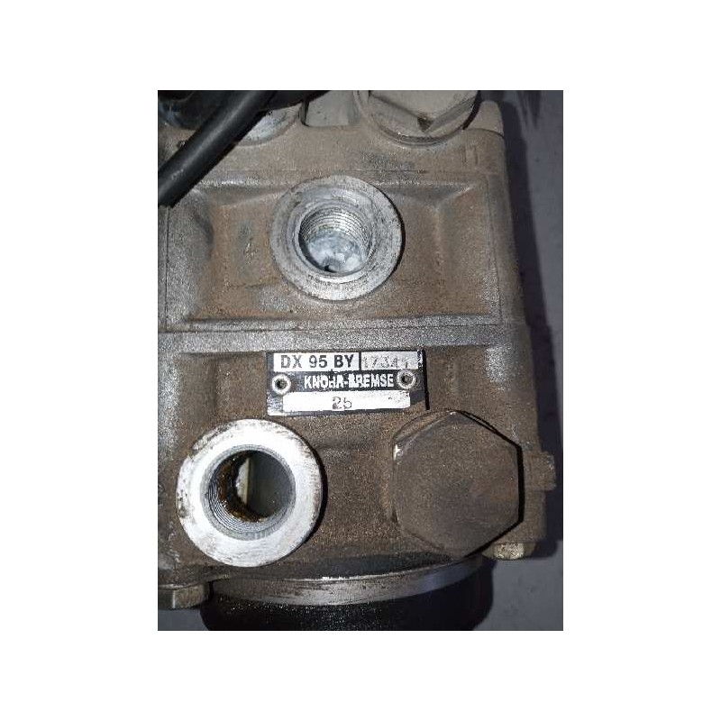 Recambio de valvula aire para iveco eurocargo tector 5.9 diesel referencia OEM IAM 500385203 DX95BY VALVULA TRANSMISOR DE FRENO - Blanco 2