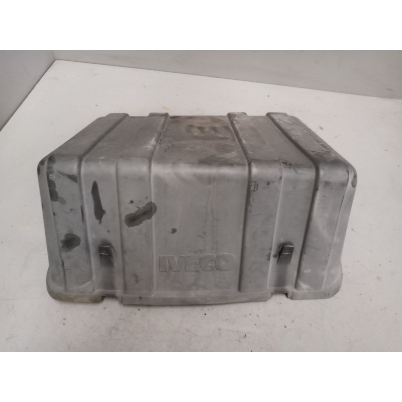 Recambio de tapa bateria para iveco eurocargo 5.9 diesel referencia OEM IAM   