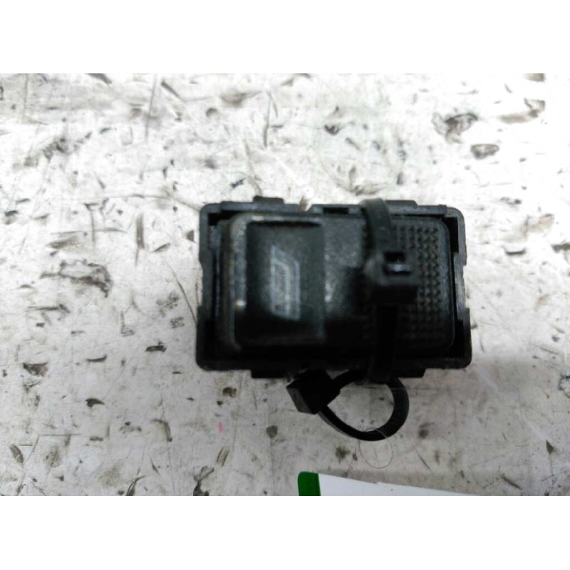 Recambio de mando elevalunas trasero derecho para audi a4 berlina (b5) 1.8 referencia OEM IAM 4A0959855A01C  