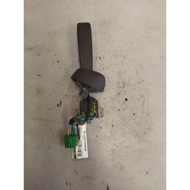 Recambio de mando limpia para volvo fh 480 12.8 diesel referencia OEM IAM 20553738 - Blanco 2