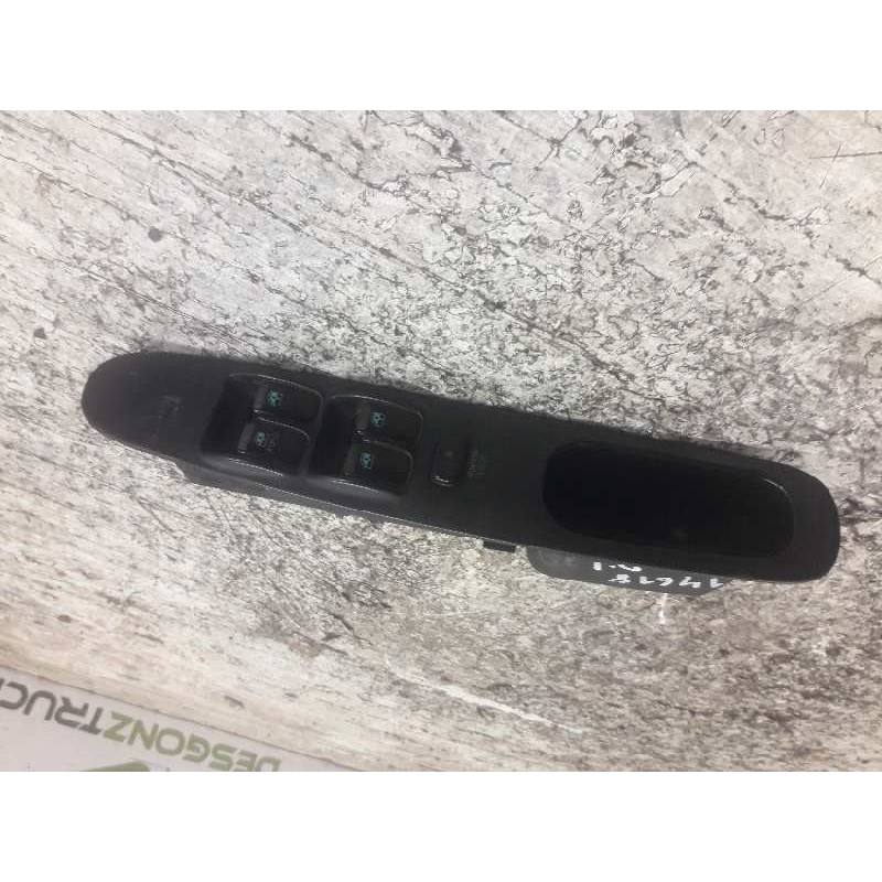 Recambio de mando elevalunas delantero izquierdo para kia rio ls berlina (5-ptas.) referencia OEM IAM 935702D000 935702D100 14 P