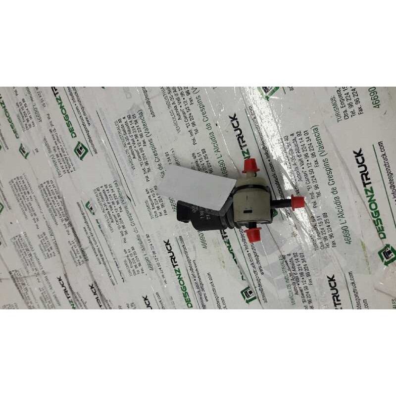 Recambio de bomba limpia para seat ibiza (6k) básico referencia OEM IAM 1H6955651 - Rojo 2
