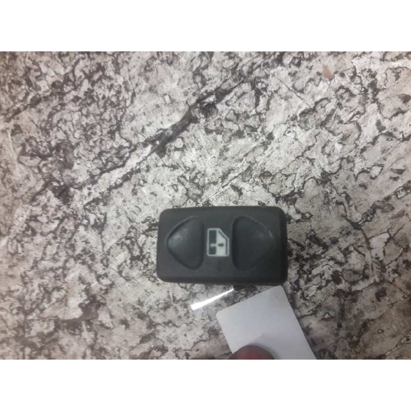 Recambio de mando elevalunas delantero derecho para land rover discovery (lt) td5 referencia OEM IAM  6 PINS 