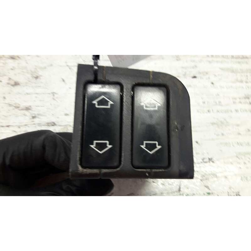 Recambio de mando elevalunas delantero izquierdo para peugeot 205 berlina 1.8 d generation referencia OEM IAM   