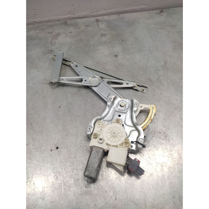 Recambio de elevalunas delantero derecho para toyota avensis berlina (t25) 2.0 d4-d executive sedán (4-ptas) referencia OEM IAM 2