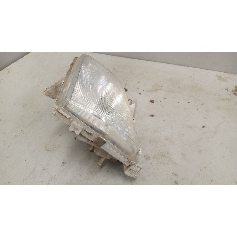 Recambio de faro derecho para nissan cabstar e cabina simple cabina individual referencia OEM IAM - Blanco 3