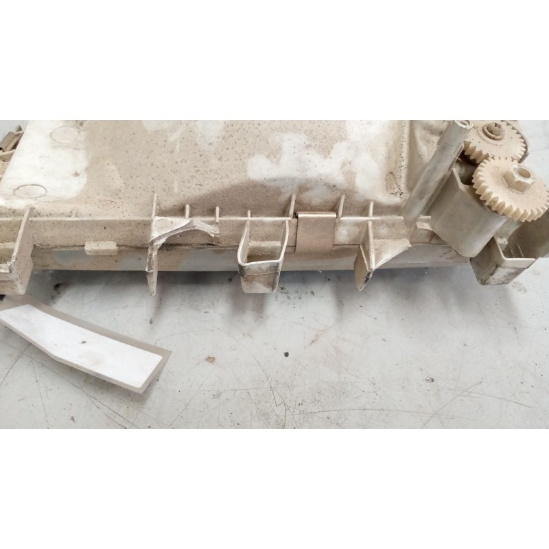 Recambio de faro derecho para nissan cabstar e cabina simple cabina individual referencia OEM IAM - Blanco 6