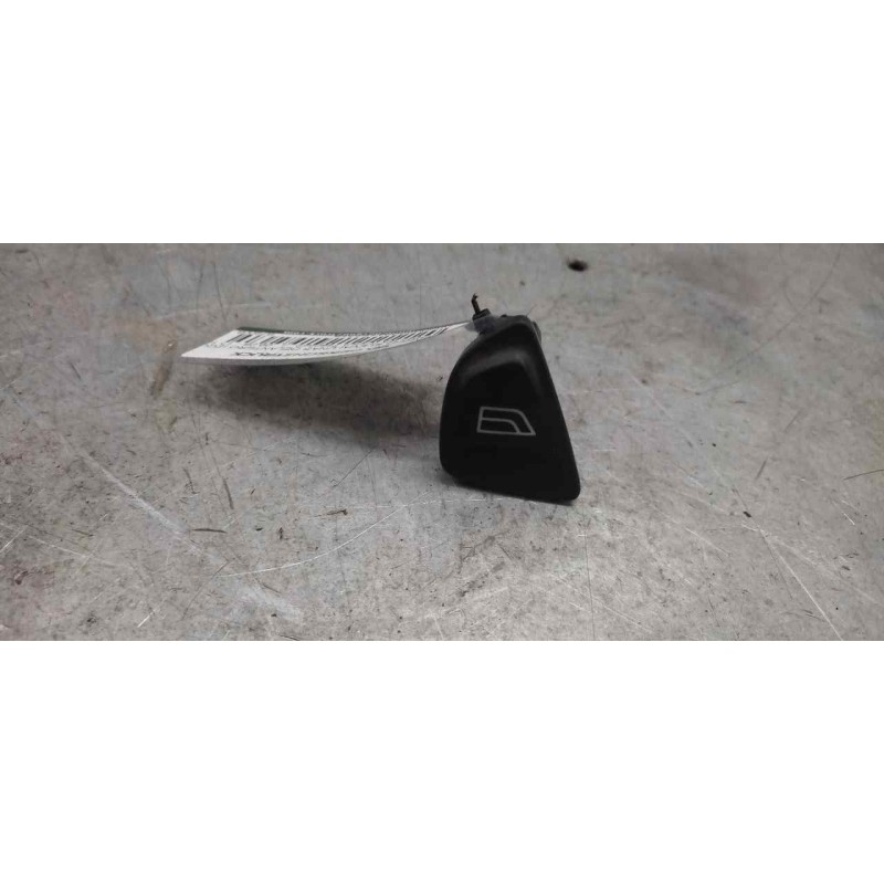 Recambio de mando elevalunas delantero izquierdo para ford ka (ccu) titanium referencia OEM IAM B29008 4 PINS 