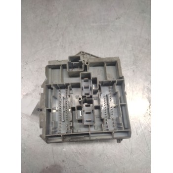 Recambio de caja reles / fusibles para fiat stilo (192) 1.9 jtd 115 referencia OEM IAM 51724394  
