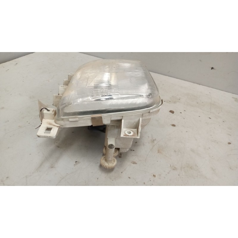 Recambio de faro derecho para nissan cabstar e cabina simple cabina individual referencia OEM IAM - Blanco 9