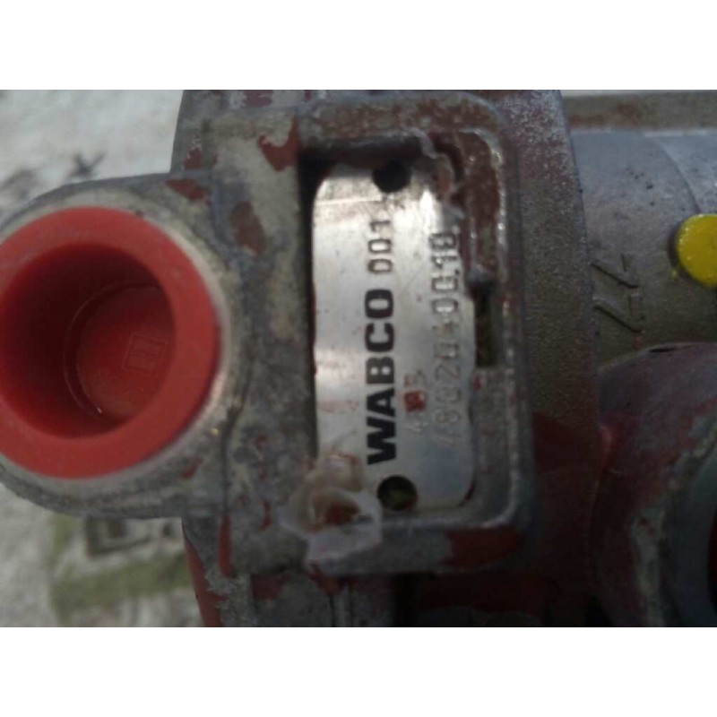Recambio de valvula aire para iveco stralis (ad/at) fsa at t / fp - lt 4x2 larga distancia referencia OEM IAM 4802040010 WABCO V - Blanco 4