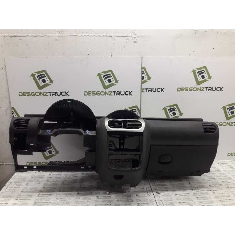 Recambio de salpicadero para opel combo (corsa c) familiar referencia OEM IAM 13156163  