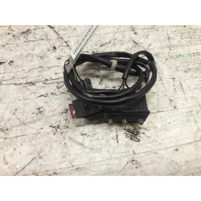 Recambio de sensor para opel combo (corsa c) familiar referencia OEM IAM 90582490 PUERTA TRASERA DERECHA 