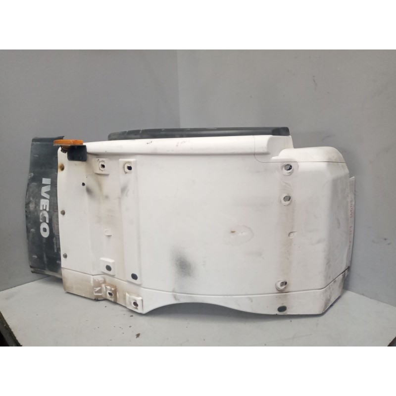 Recambio de guardabarros delantero izquierdo para iveco stralis (as) 12.9 diesel referencia OEM IAM 504138502  