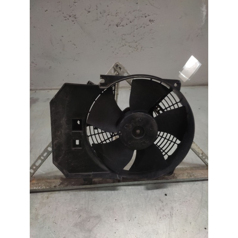 Recambio de electroventilador para ssangyong rexton 290 referencia OEM IAM 8821008120 - Negro 2