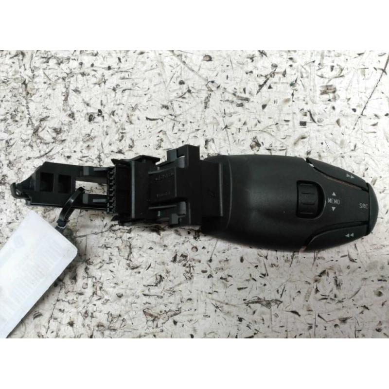 Recambio de mando radio para peugeot 308 confort referencia OEM IAM 96637240XT  