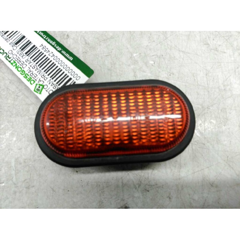 Recambio de piloto lateral derecho para nissan primastar autobús (x83) dci 140 referencia OEM IAM 7700847333  