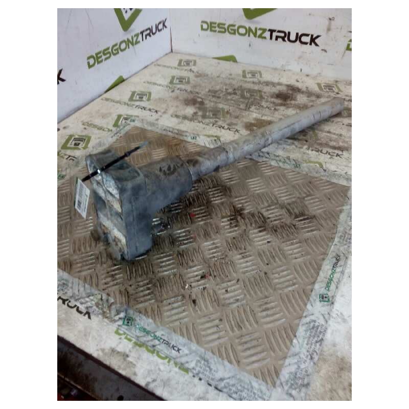 Recambio de soporte guardabarros trasero para volvo fh xxx 12.8 diesel referencia OEM IAM 20466895 DELANTERO DERECHO 