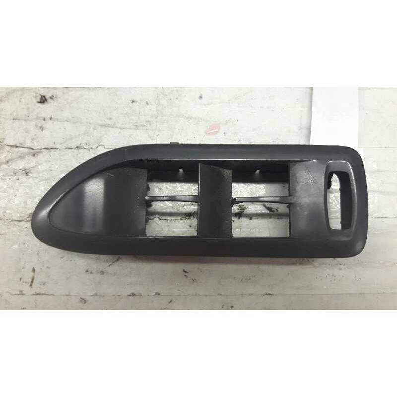 Recambio de guarnecidos varios para renault laguna ii grandtour (kg0) expression referencia OEM IAM  MANDO ELEVALUNAS IZQ 