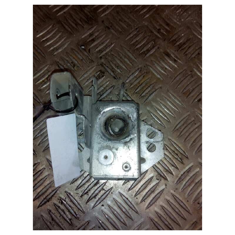 Recambio de cierre calandra para iveco stralis (as) fg /fp  4x2 gran espacio referencia OEM IAM 500398058  