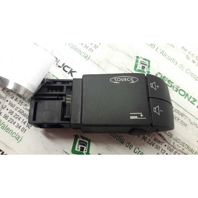 Recambio de mando radio para nissan primastar (x83) avantour 7 asientos, batalla corta 2,76t referencia OEM IAM 8200009040  