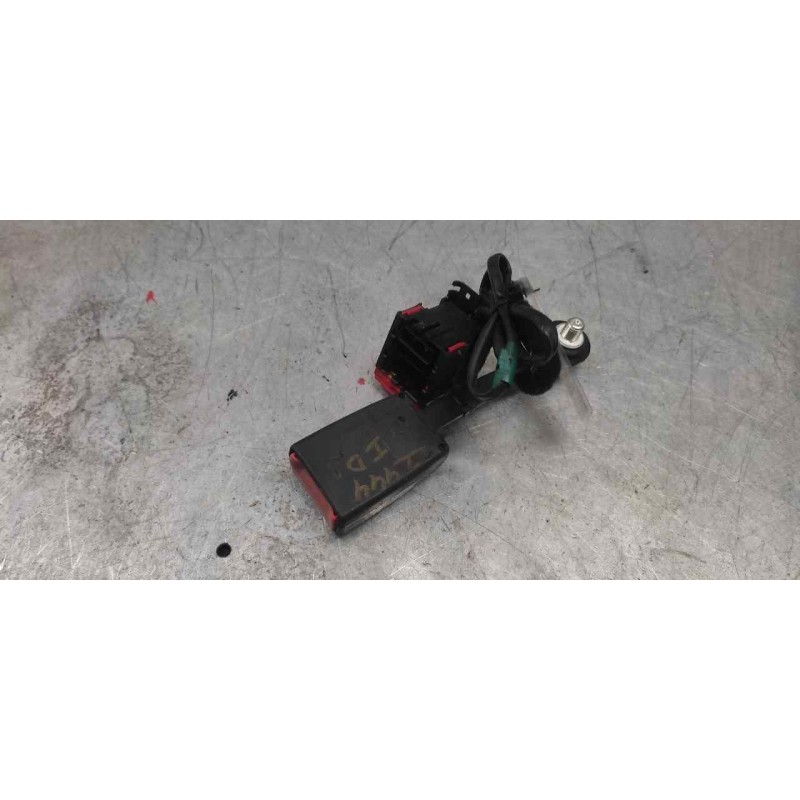 Recambio de enganche de cinturon izquierdo para renault scenic (ja..) 1.9 d rt referencia OEM IAM 340184  