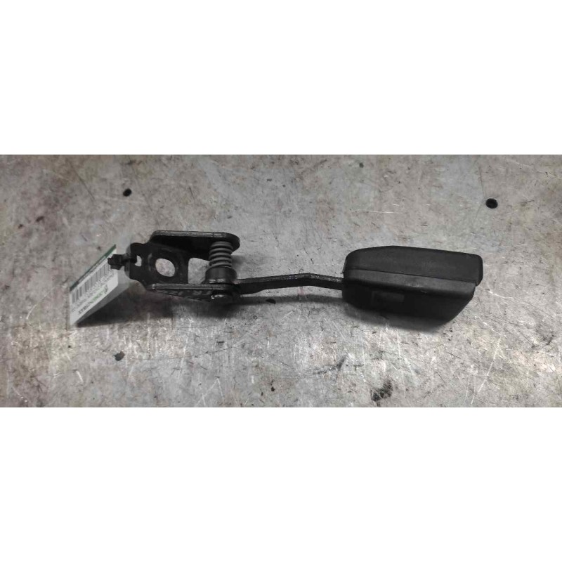 Recambio de enganche cinturon trasero izquierdo para peugeot 307 cc (s1) 2.0 referencia OEM IAM 4512064  