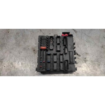 Recambio de caja reles / fusibles para opel signum design referencia OEM IAM 13112914  