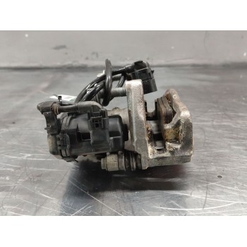 Recambio de pinza freno trasera derecha para infiniti q30 1.5 d referencia OEM IAM A2465460443HT  