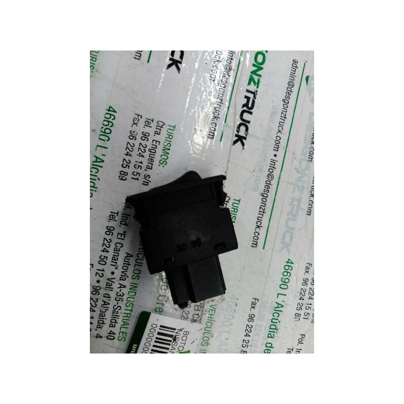 Recambio de boton antiniebla trasero para nissan primera berl./familiar (p10/w10) gx berlina (a,e) referencia OEM IAM   