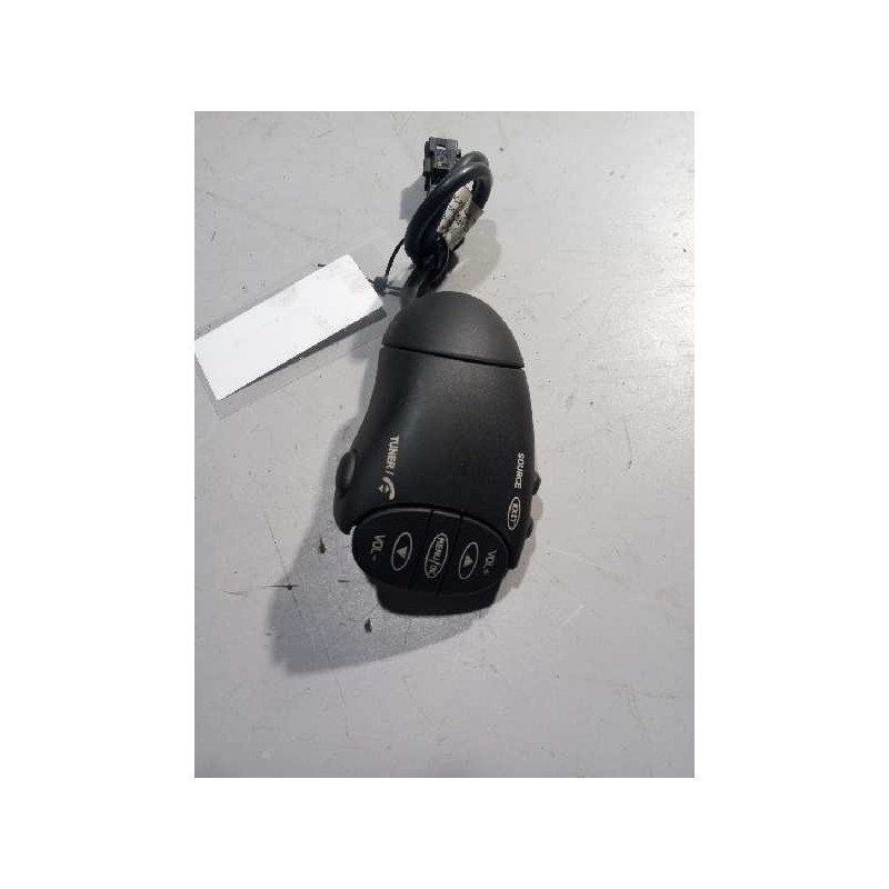 Recambio de mando radio para renault magnum ab 2005 12.8 diesel referencia OEM IAM 7421014639  