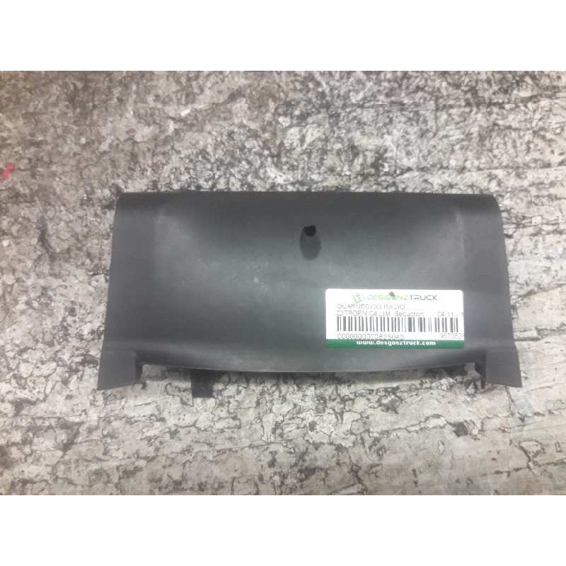 Recambio de guarnecido radio para citroën c4 lim. seduction referencia OEM IAM 9670528177 INFERIOR 