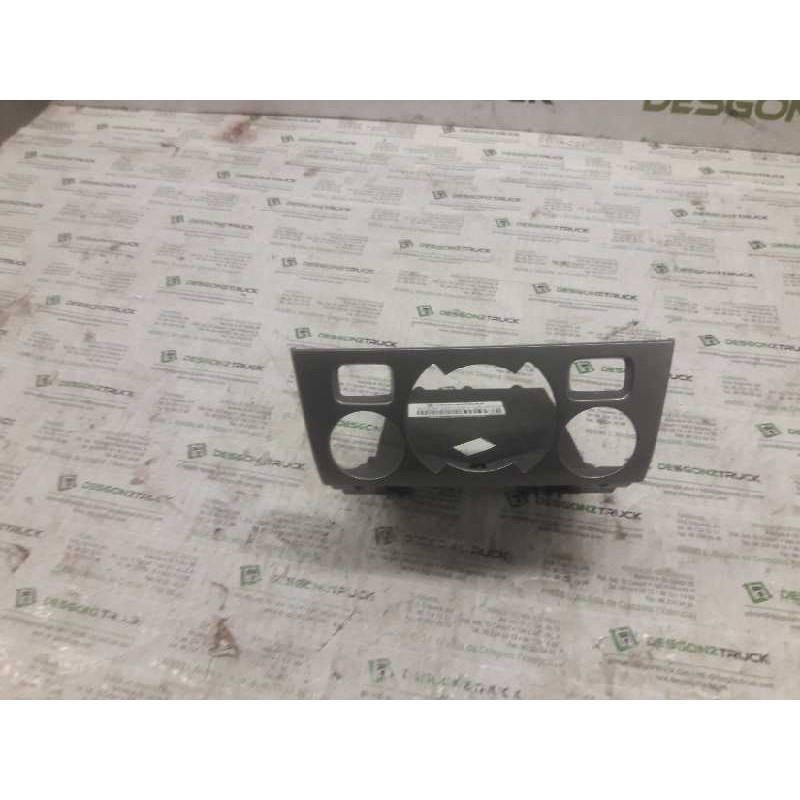 Recambio de guarnecidos consola de mandos para peugeot 308 confort referencia OEM IAM 9660529177  