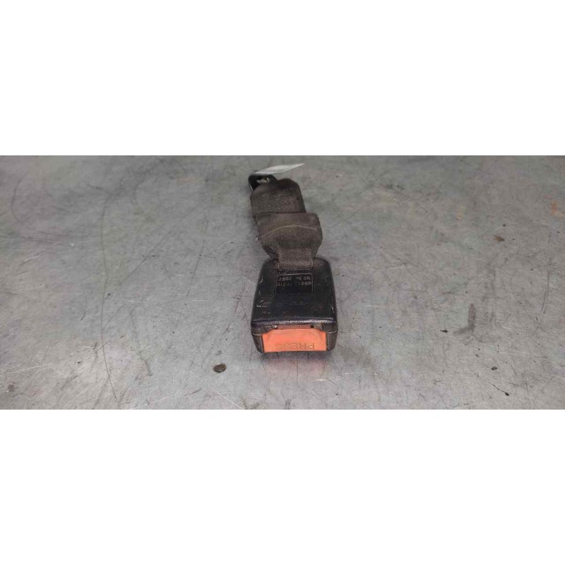 Recambio de enganche cinturon trasero izquierdo para nissan terrano/terrano.ii (r20) elegance referencia OEM IAM   