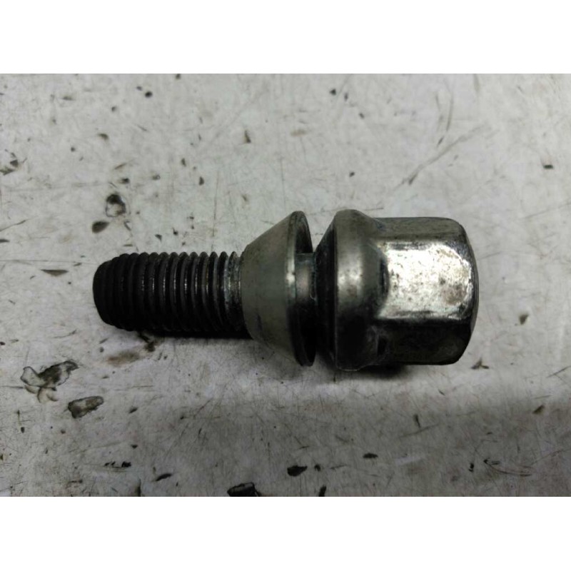 Recambio de tornillo de rueda para renault laguna ii grandtour (kg0) referencia OEM IAM   